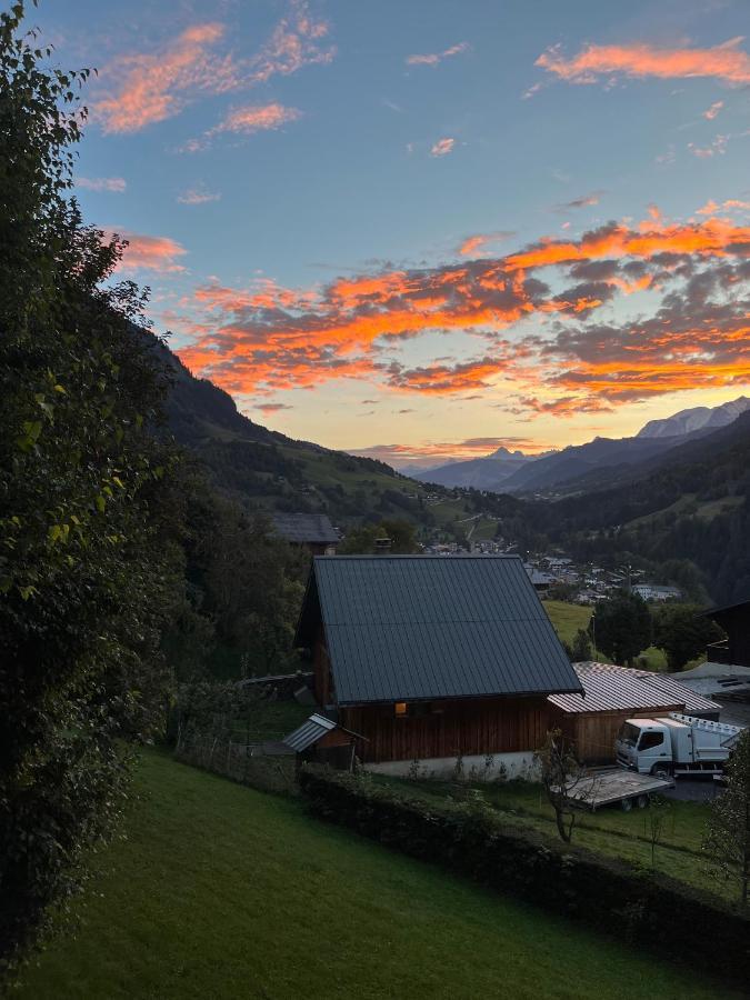 Saint-Nicolas-la-Chapelle La Taniere De Sven - Vue Montagneアパートメント エクステリア 写真
